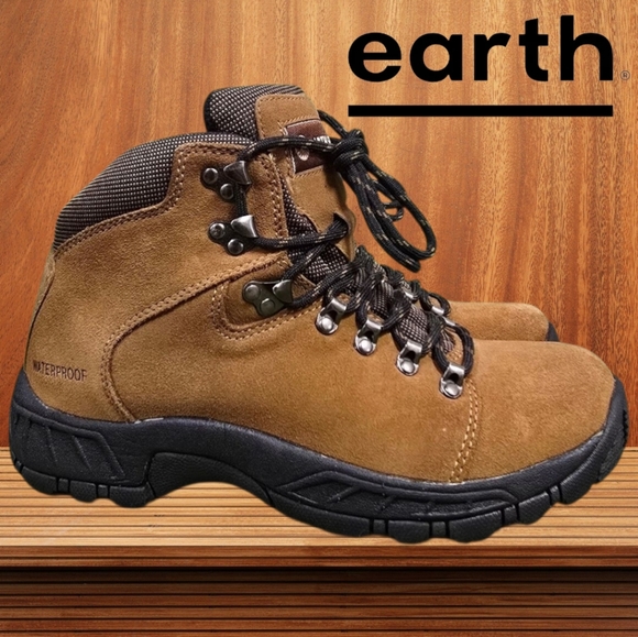 EARTH SHOE | KRISTEN SUEDE RUGGED TREAD HIKING BOOTS -NWOT! - Picture 1 of 16